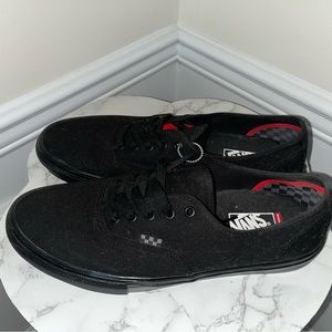 Men’s all black Vans